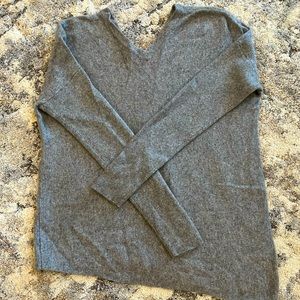 Saks Fifth Avenue cashmere ladies grey sweater. Size medium. Runs smaller.